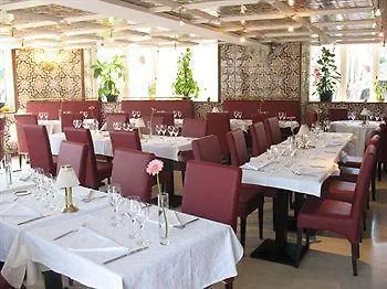 La Fregate Hotel